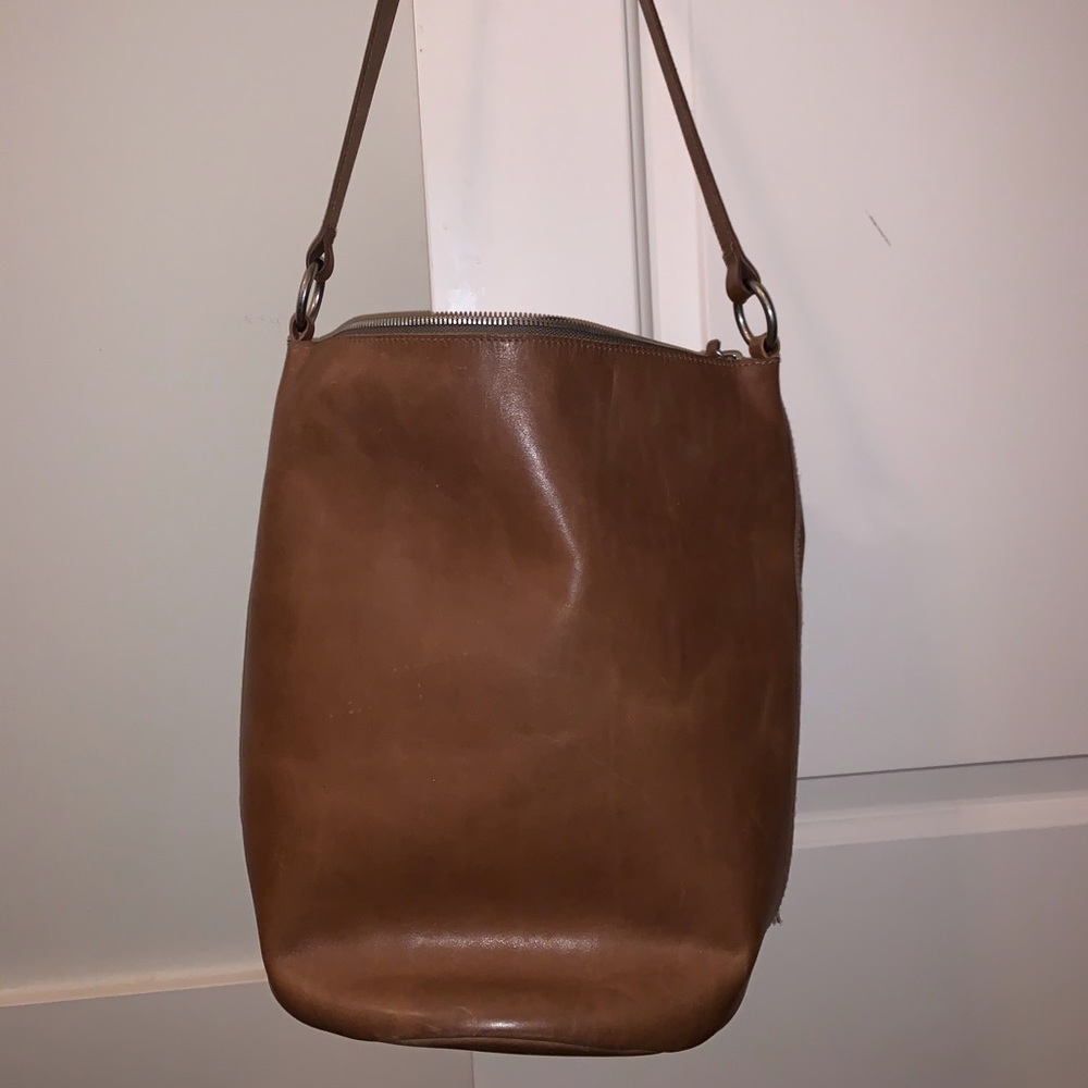 Madewell Lisbon O-Ring bucket bag